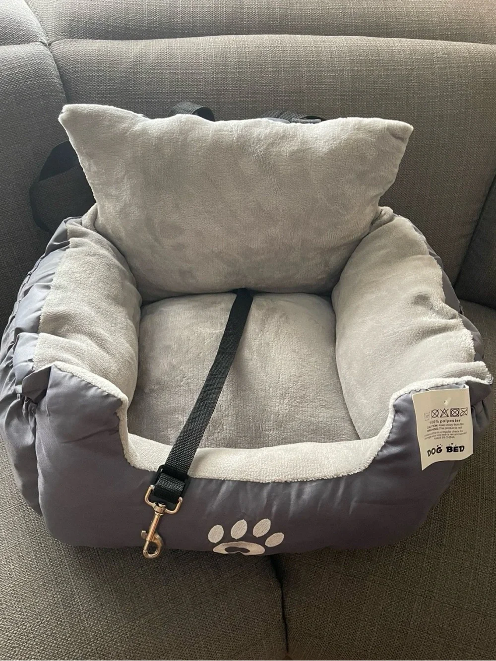 COMFY DOG CAT BED/CAR SEAT TRAVEL SEAT FOR DOG! APPROXIMATELY 24“ X 22“ NWT